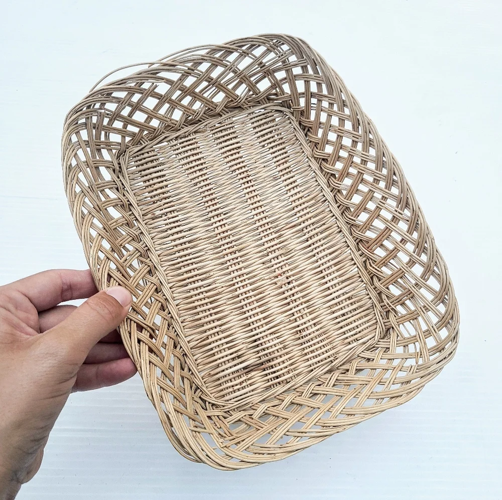 Rectangler Woven wicker basket natural color